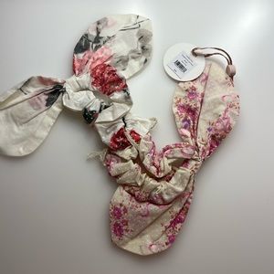 BNWT LoveShackFancy scrunchies